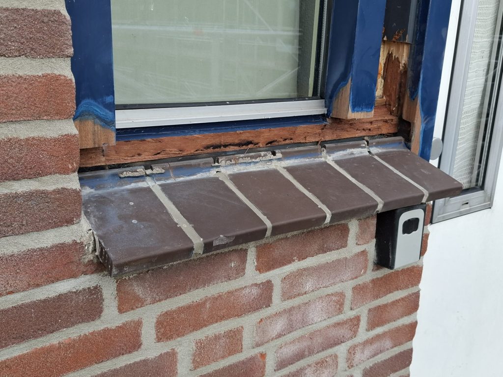 2. Houtrot saneren vervangen – WhatsApp Image 2025-11-17 at 12.09.31